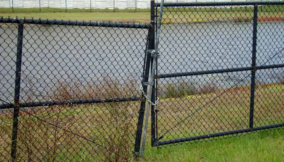 Chain Link Gate Repair