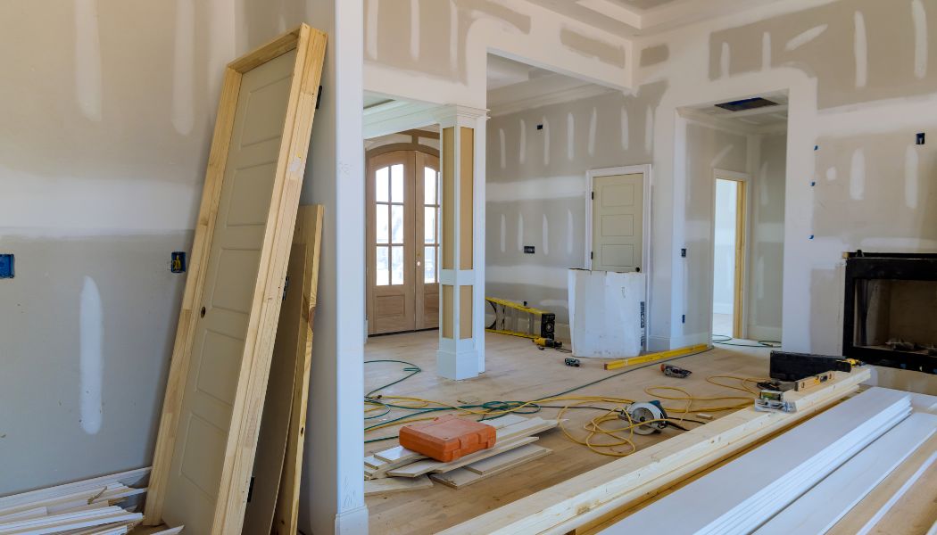 trim or molding installation Popano Beach